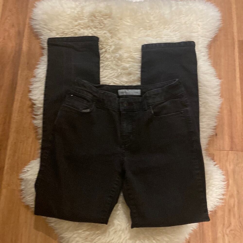 Chico’s Ultimate Fit Slim Leg Black Stretchy Jeans EUC Size 4 Cotton Midrise